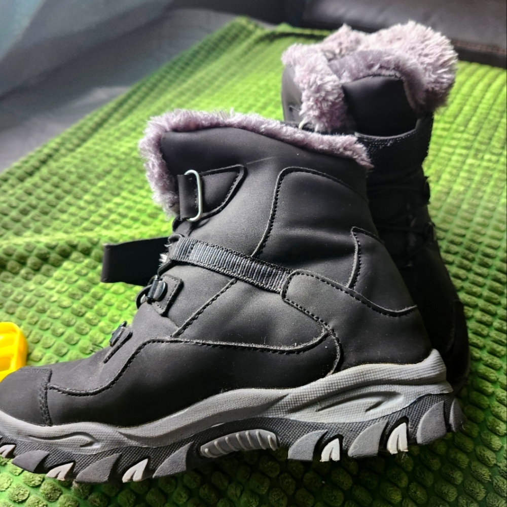 Child boots